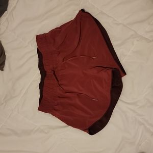 Lululemon Size 6 Pick A Side Short